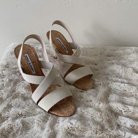 Manolo Blahnik Strappy Sandals.NWT. Size 38 1/2. Beige. Cork Detail. 3 1/2” Heel - Picture 2 of 10